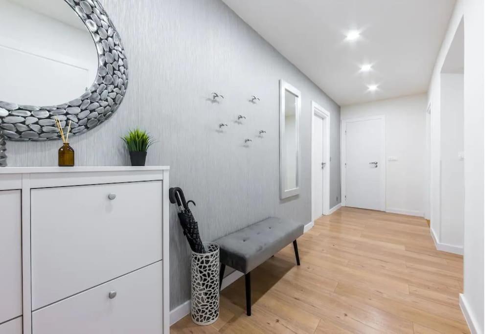 קרלובי וארי Promenade View Apartment מראה חיצוני תמונה