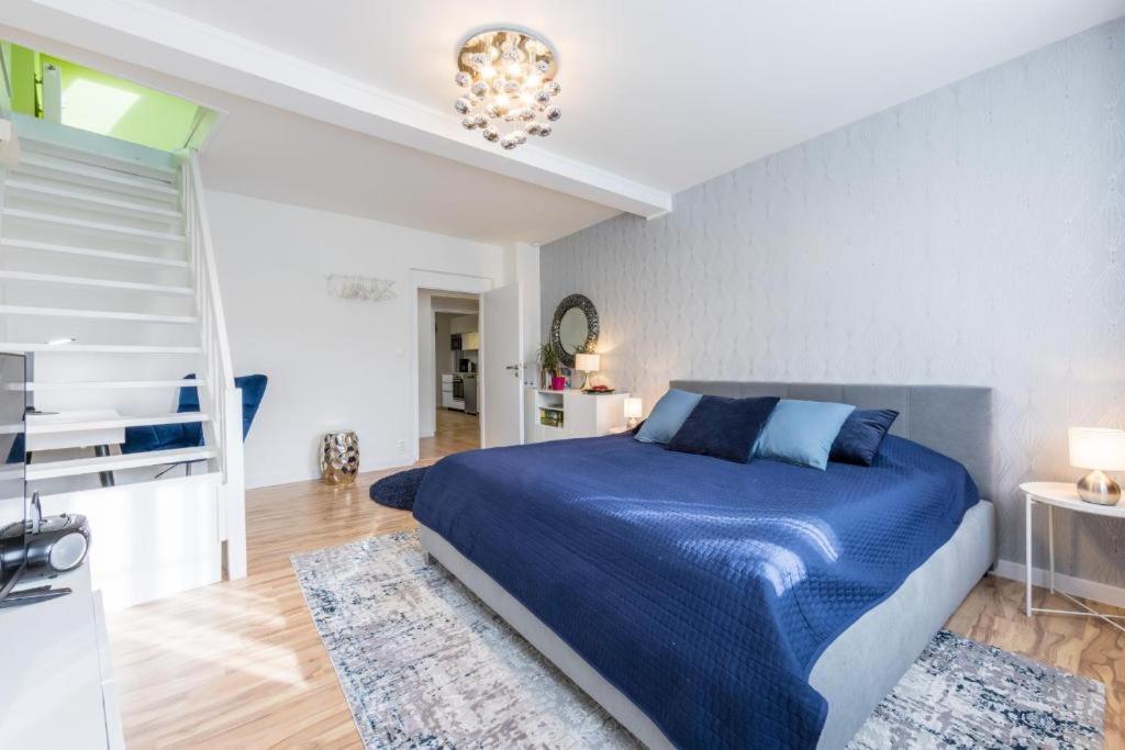 קרלובי וארי Promenade View Apartment מראה חיצוני תמונה