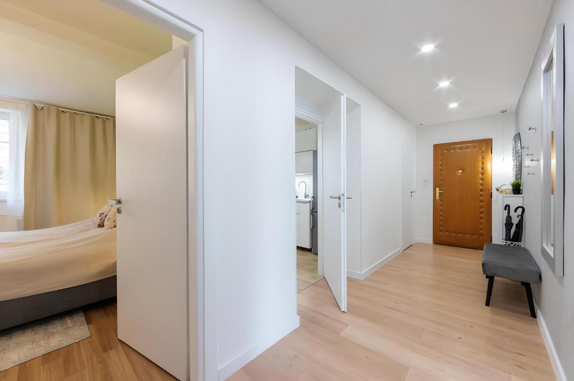 קרלובי וארי Promenade View Apartment מראה חיצוני תמונה
